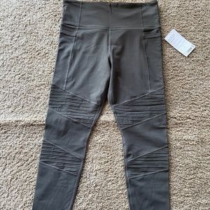 Athleta inclination moto tight, NWT